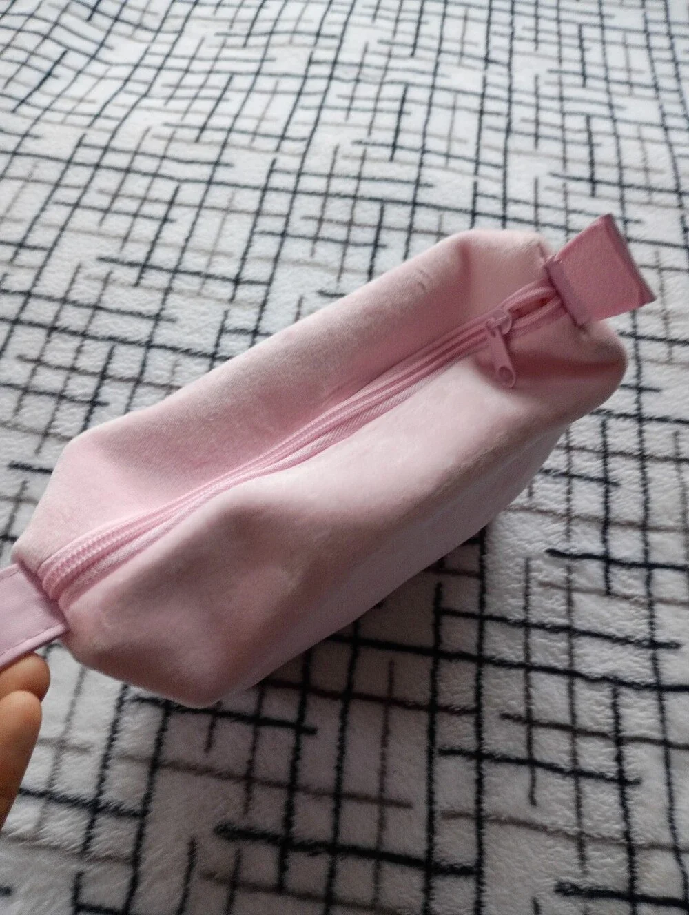 Nicole Miller SEALED Strawberry Vanilla Body & Hand Lotion Duo with Pink Pouch